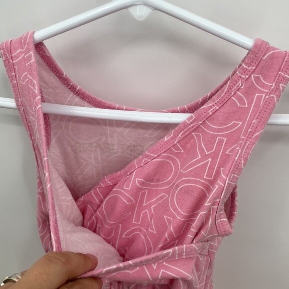 Calvin Klein Jeans Baby Signature Print Drawcord Waist Romper Pink Size 18M - Picture 5 of 9